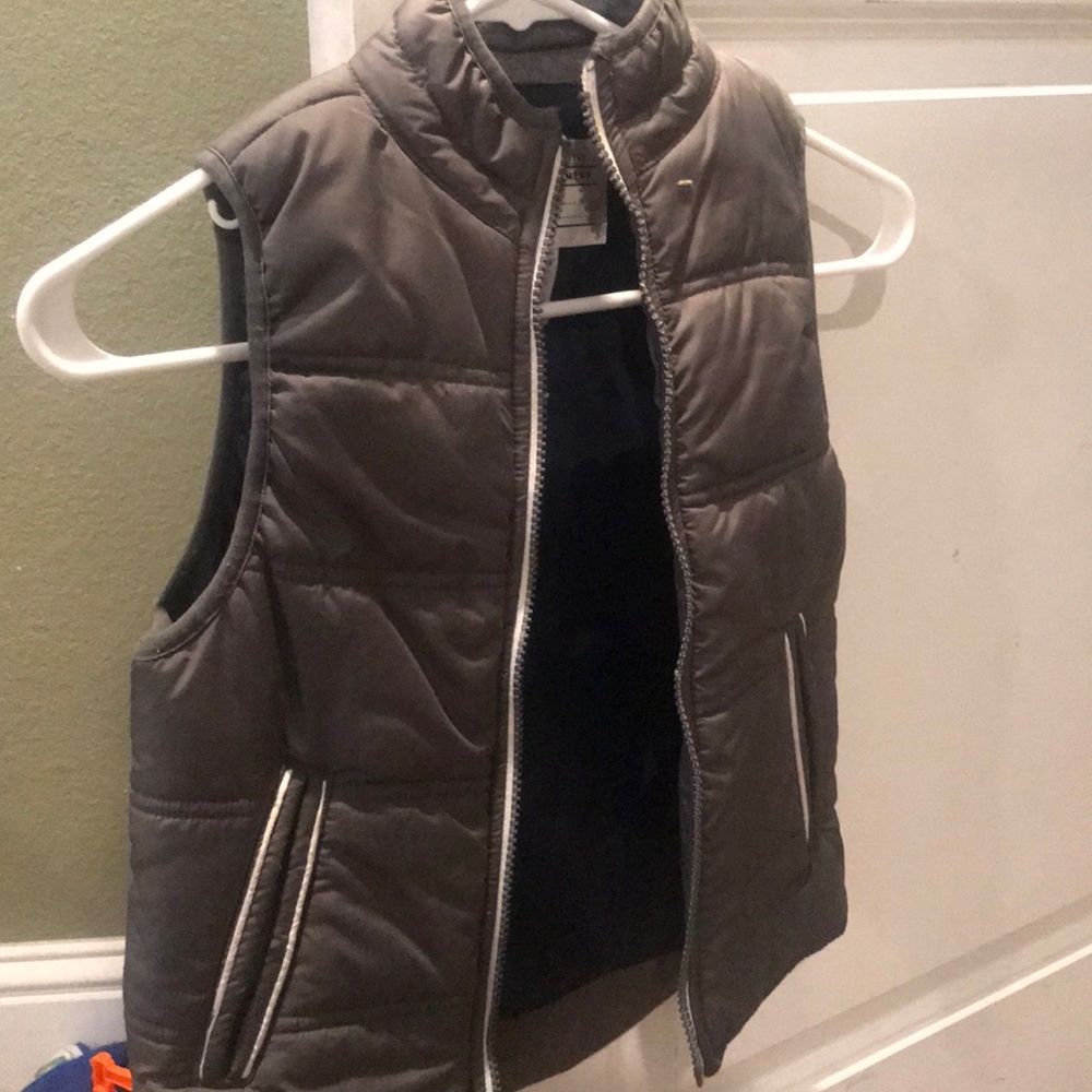 Boys puff vest 4